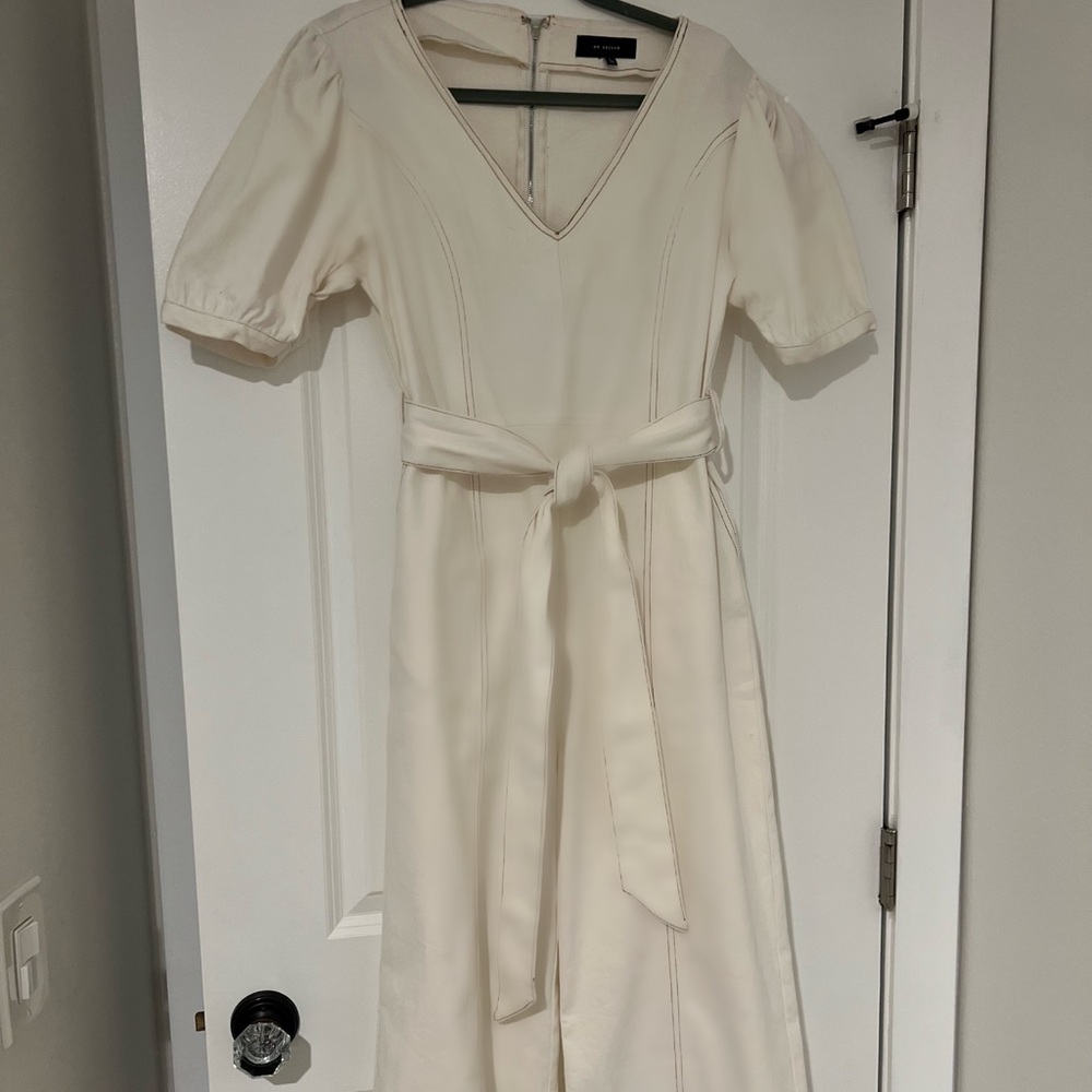EN SAISON
Denim Short Sleeve Jumpsuit. Very nice to wear in any occasion.